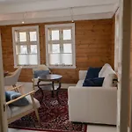 Unique Wooden House, Cozy Outdoor Area, Downtown Apartamento *