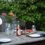 Unique Wooden House, Cozy Outdoor Area, Downtown Apartamento *